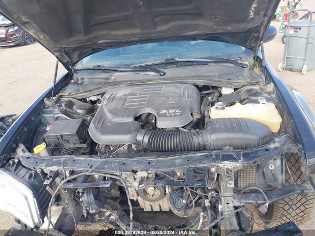 2C3CCARG7JH211465 Chrysler 300 Touring L Awd