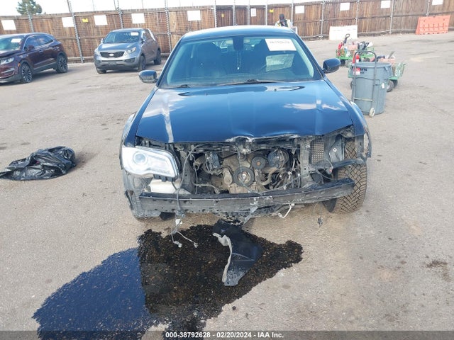 2C3CCARG7JH211465 Chrysler 300 Touring L Awd