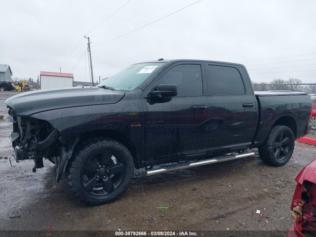 RAM 1500 Express  4x4 5'7 Box 2017 3C6RR7KT0HG746833 Image 14