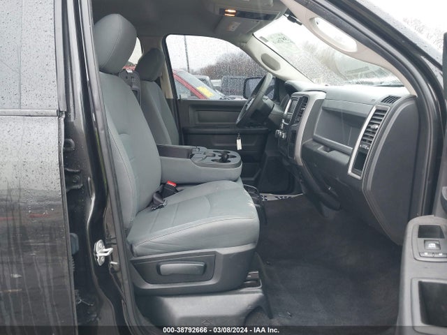 RAM 1500 Express  4x4 5'7 Box 2017 3C6RR7KT0HG746833 Image 5
