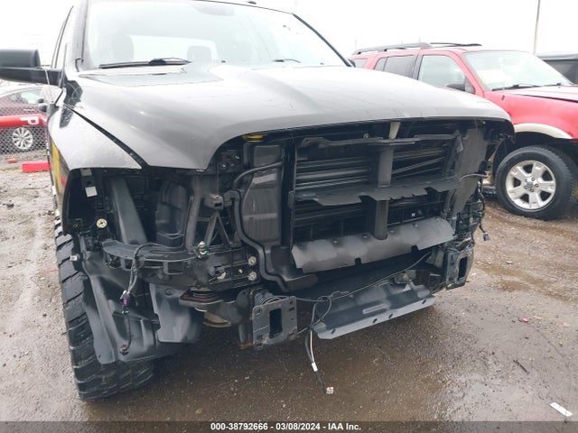 RAM 1500 Express  4x4 5'7 Box 2017 3C6RR7KT0HG746833 Image 6