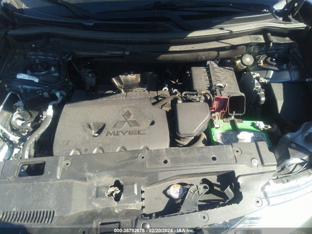 Mitsubishi Outlander Se 2016 JA4AZ3A36GZ013615 Image 10