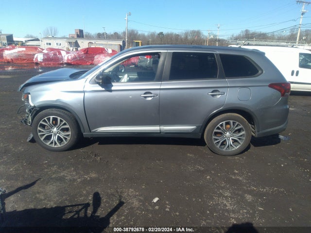 Mitsubishi Outlander Se 2016 JA4AZ3A36GZ013615 Image 13