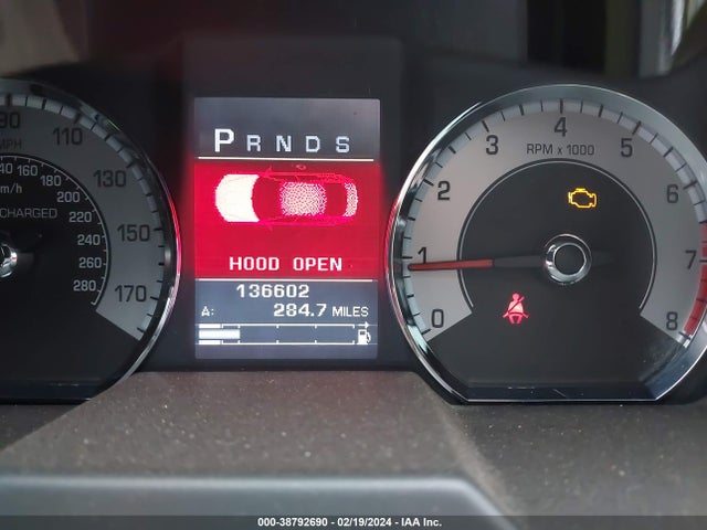 2011 JAGUAR XF SAJWA0HE7BMR94456 Photo 6