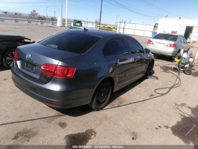 3VWD17AJ8EM228067 Volkswagen Jetta 1.8t Se