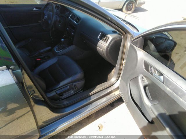 3VWD17AJ8EM228067 Volkswagen Jetta 1.8t Se