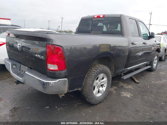 1C6RR7GT8JS106277 RAM 1500 Slt Quad Cab 4x4 6'4 Box