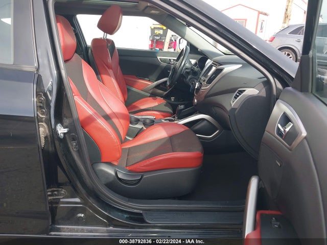 Hyundai Veloster Base W/red 2014 KMHTC6AD6EU194182 Image 5
