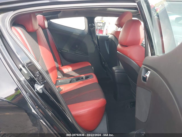 Hyundai Veloster Base W/red 2014 KMHTC6AD6EU194182 Image 8