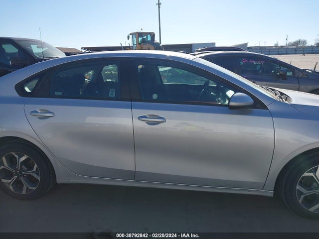 2021 KIA FORTE LXS VIN: 3KPF24ADXME352965