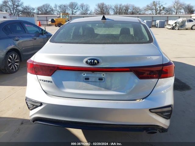 2021 KIA FORTE LXS VIN: 3KPF24ADXME352965