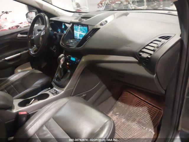 1FMCU9GXXGUC71445 Ford ESCAPE SE