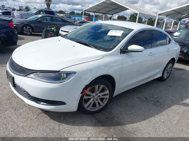Chrysler 200 Limited 2015 1C3CCCAB1FN703872 Image 2