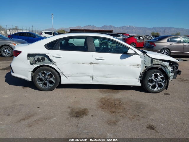KIA Forte Lxs 2021 3KPF24AD3ME349213 Image 14