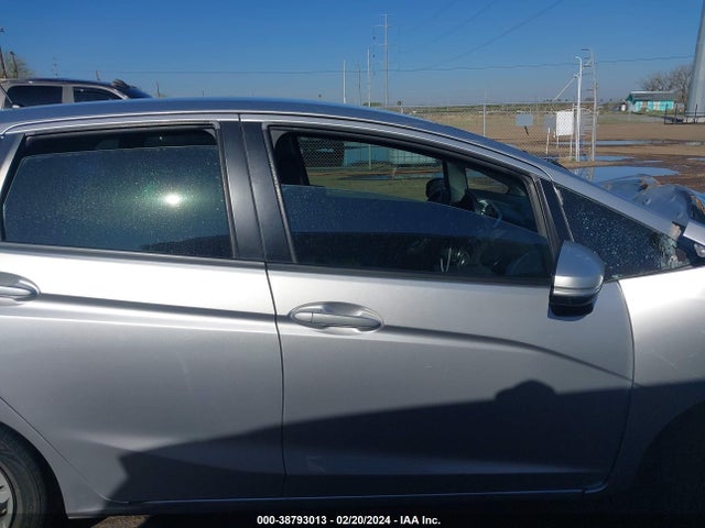 Honda FIT LX 2016 JHMGK5H5XGX010797 Image 14