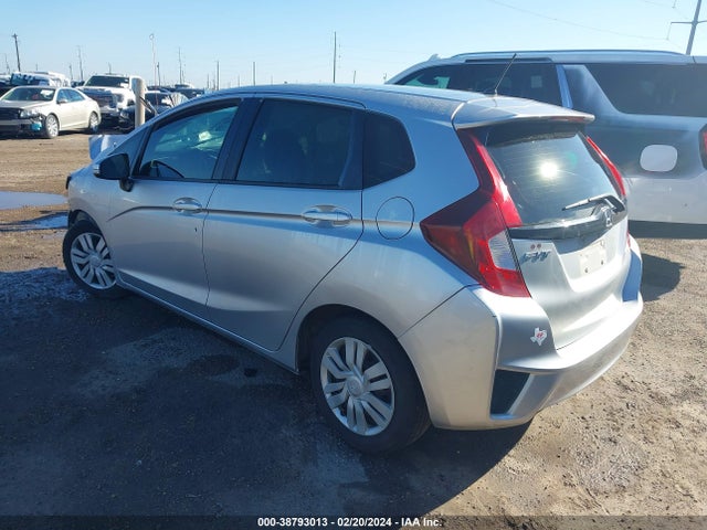 Honda FIT LX 2016 JHMGK5H5XGX010797 Image 3