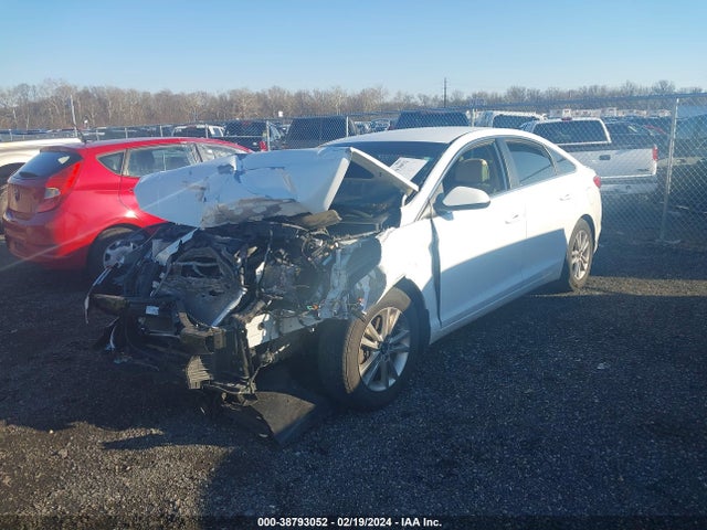 Hyundai SONATA SE 2016 5NPE24AF4GH404815 Image 2