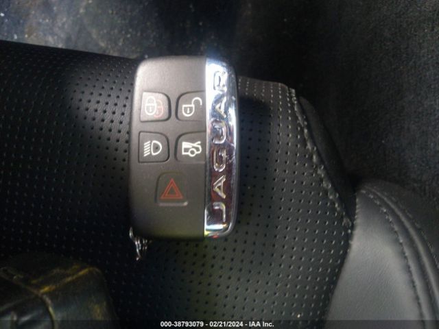 2020 JAGUAR F-TYPE SAJDD1GX7LCK69003 Photo 10