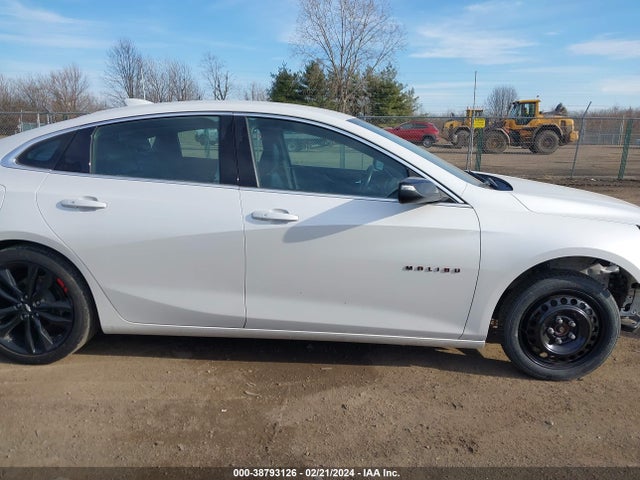 Chevrolet MALIBU LT 2018 1G1ZD5ST3JF218151 Image 14