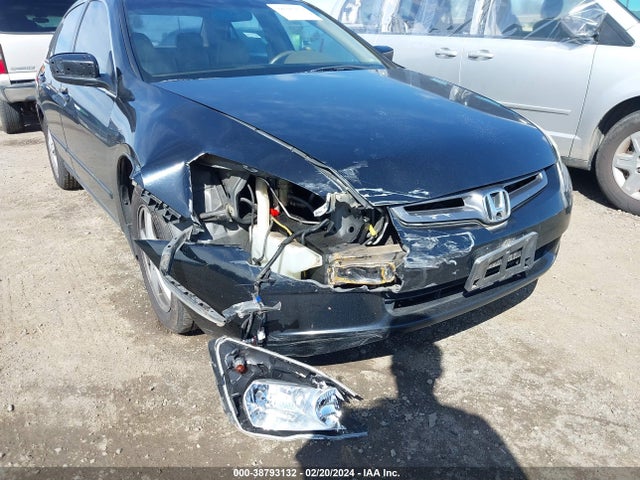 2005 HONDA ACCORD 2.4 EX VIN: 1HGCM56835A171677