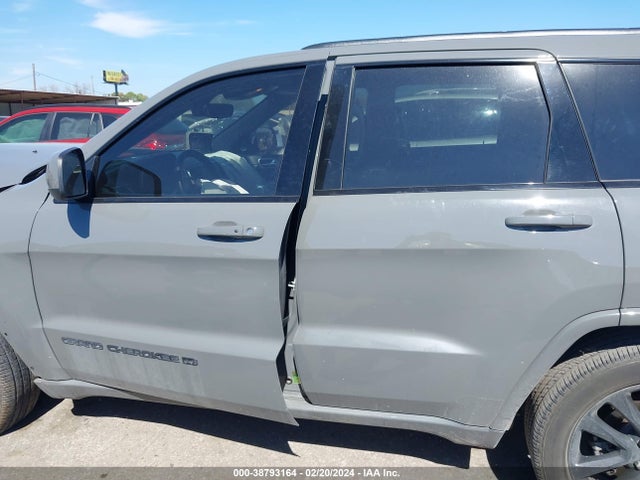 1C4RJEAG6NC154814 Jeep Grand Cherokee Wk Laredo X 4x2