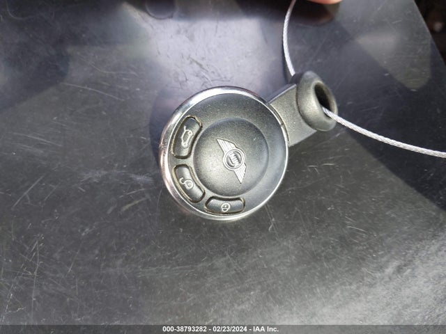 2011 MINI COOPER WMWSU3C5XBT096028 Photo 10