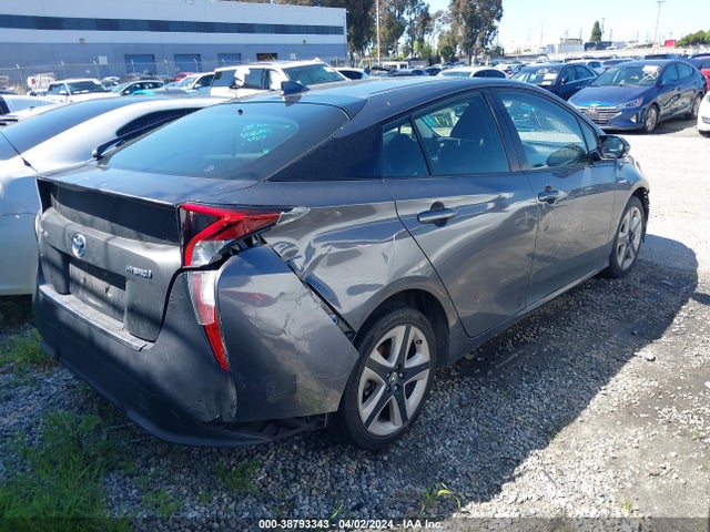 Toyota Prius Four Touring 2016 JTDKARFU1G3023087 Image 4