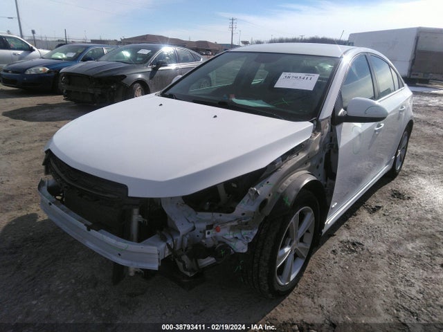 Chevrolet Cruze 2lt Auto 2015 1G1PE5SB7F7117241 Image 2