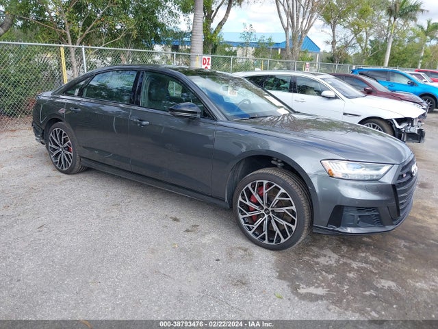 2021 AUDI S8 WAU8SAF85MN027524