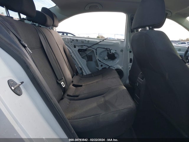 3VW2K7AJ9FM249211 Volkswagen Jetta 2.0l S
