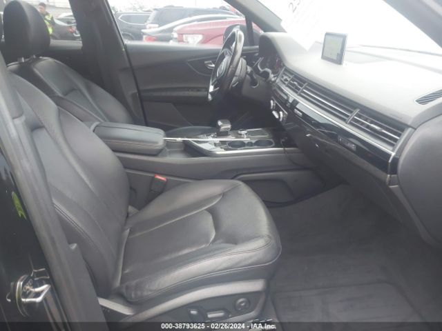 WA1VAAF75HD039260 Audi Q7 3.0t Premium