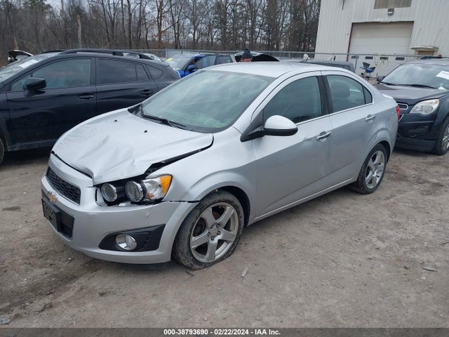 Chevrolet Sonic Ltz Auto 2016 1G1JE5SB1G4139311 Image 2
