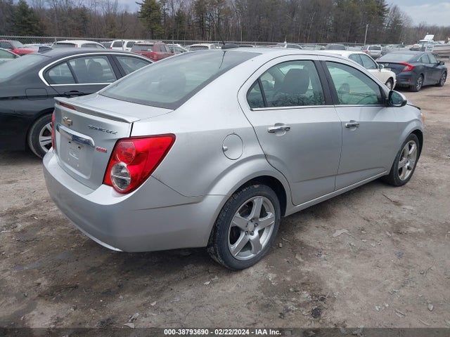 Chevrolet Sonic Ltz Auto 2016 1G1JE5SB1G4139311 Image 4