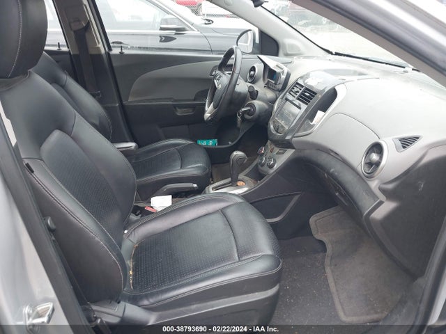 Chevrolet Sonic Ltz Auto 2016 1G1JE5SB1G4139311 Image 5