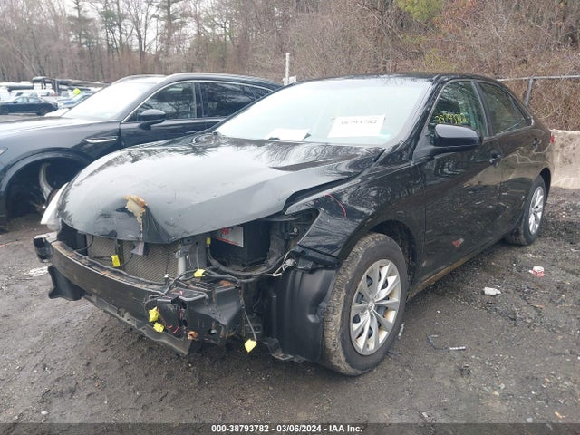 Toyota CAMRY LE 2015 4T4BF1FK5FR492713 Image 2