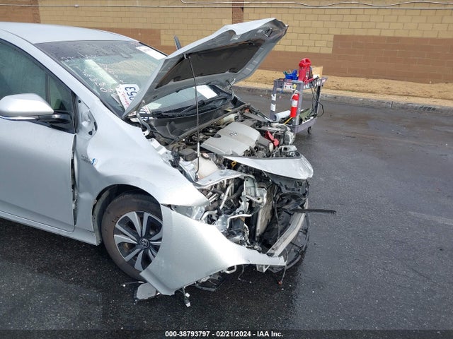 Toyota Prius Prime Premium 2017 JTDKARFP9H3062523 Image 19