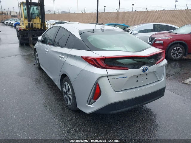 Toyota Prius Prime Premium 2017 JTDKARFP9H3062523 Image 3