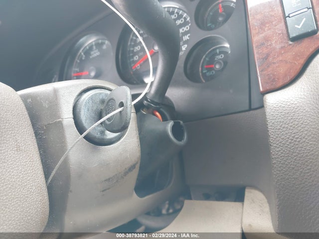 2010 GMC YUKON SLT VIN: 1GKMCCE39AR173014