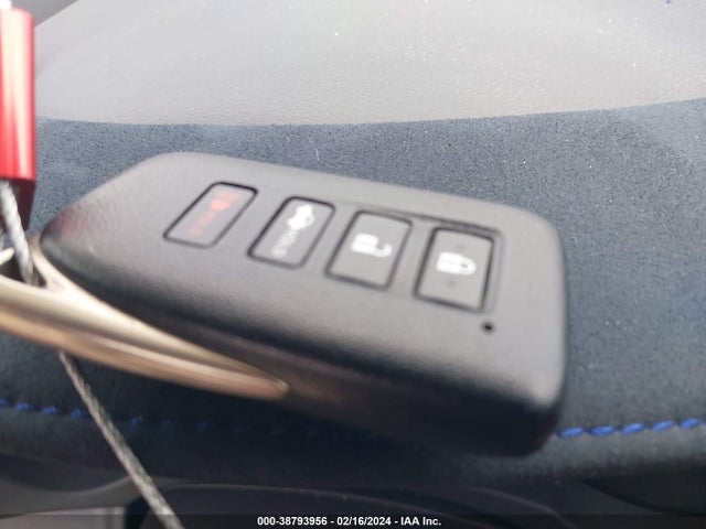 2015 LEXUS RC-F VIN: JTHHP5BC2F5000627