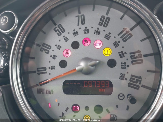 2006 MINI COOPER S WMWRE33586TJ40688 Photo 6