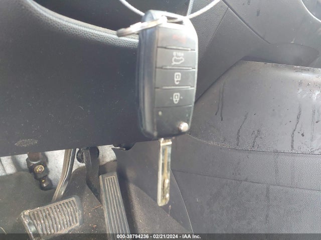 KIA SOUL + 2017 KNDJP3A50H7412367 Image 11