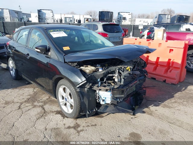 Ford FOCUS SE 2014 1FADP3K26EL175510 Image 1