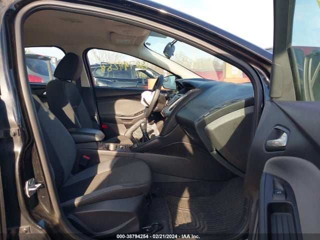 Ford FOCUS SE 2014 1FADP3K26EL175510 Image 5