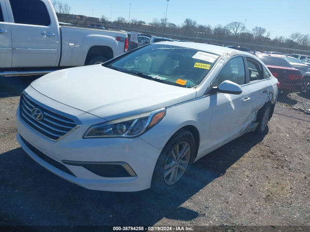 Hyundai SONATA SE 2017 5NPE24AF7HH496942 Image 2