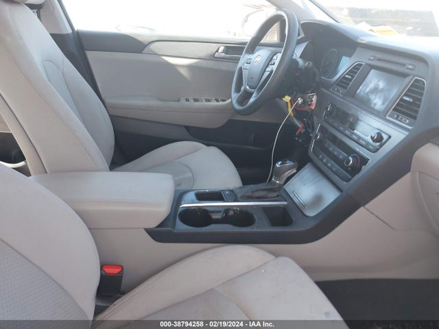 Hyundai SONATA SE 2017 5NPE24AF7HH496942 Image 5