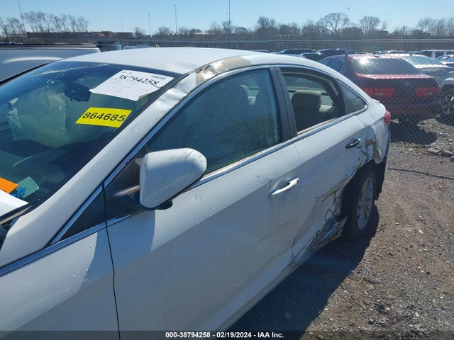 Hyundai SONATA SE 2017 5NPE24AF7HH496942 Image 6