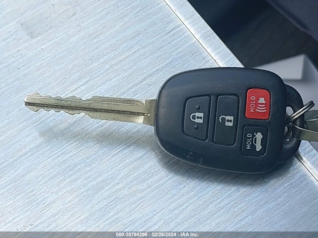 Toyota COROLLA LE 2016 5YFBURHE7GP528846 Image 11