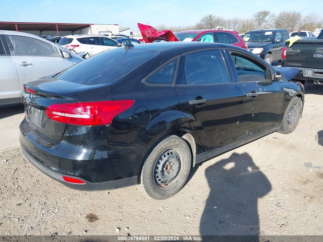 Ford FOCUS S 2018 1FADP3E25JL249389 Image 4