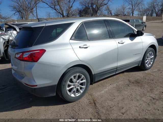 Chevrolet EQUINOX LS 2019 3GNAXSEVXKS673753 Image 4