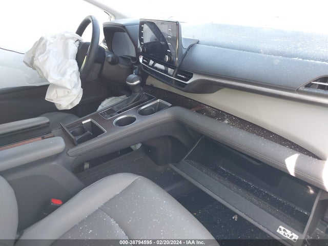 Toyota SIENNA XLE 2022 5TDYRKEC0NS086731 Image 5